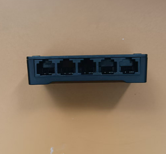 磊科NS105A-5口百兆（塑壳）